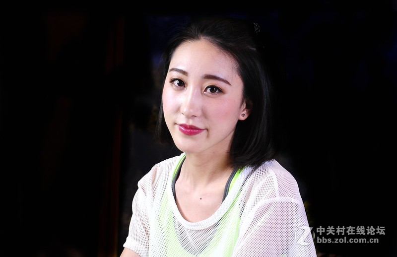 尼康嘉年华上拍模特