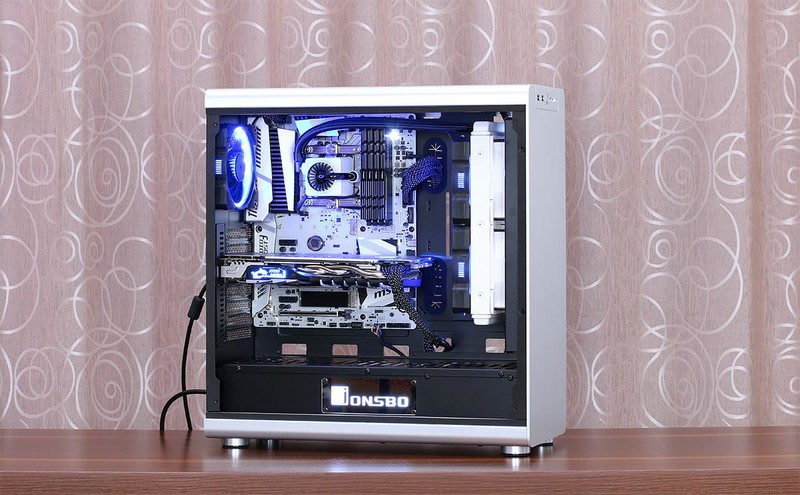 岂止于颜值？银白黑冷艳配色主机诞生记！