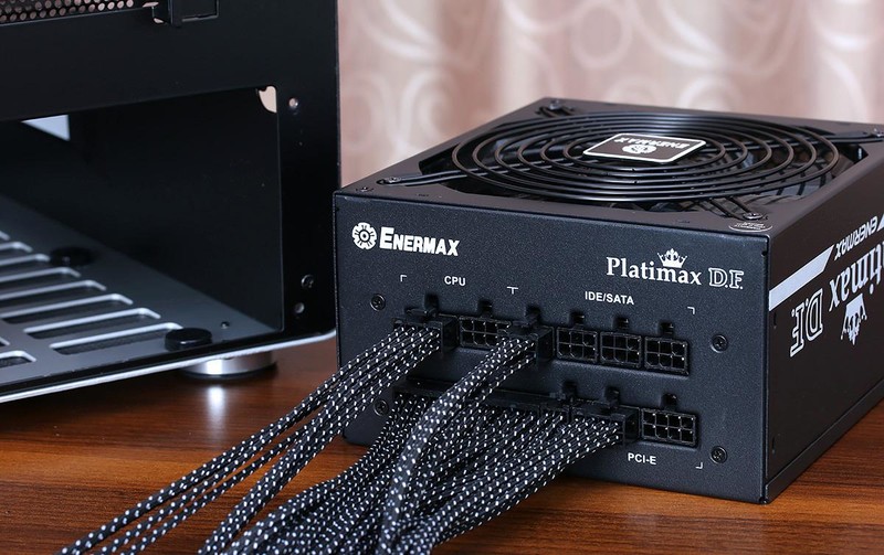 岂止于颜值？银白黑冷艳配色主机诞生记！