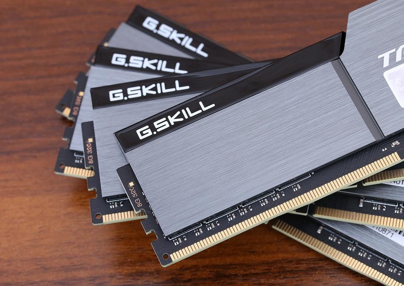 岂止于颜值？银白黑冷艳配色主机诞生记！