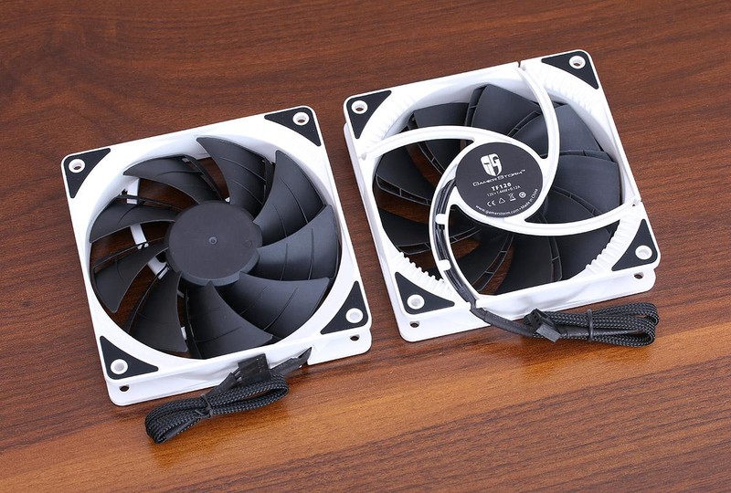 岂止于颜值？银白黑冷艳配色主机诞生记！