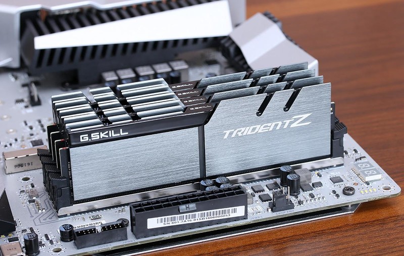 岂止于颜值？银白黑冷艳配色主机诞生记！