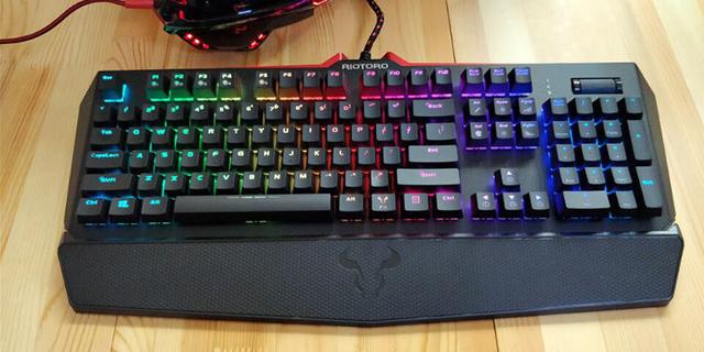 红火牛幽灵之手KR910机械键盘——静音粉红轴游戏机械键盘