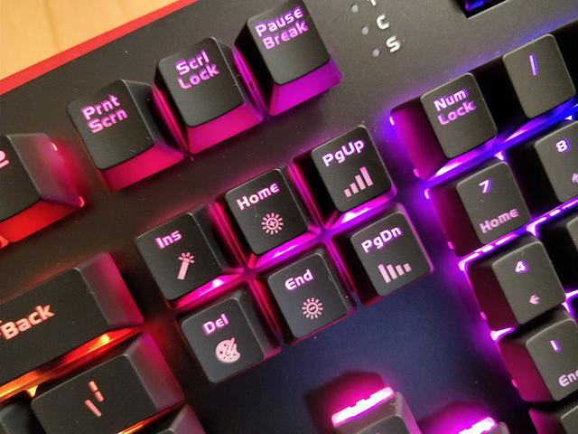 红火牛幽灵之手KR910机械键盘——静音粉红轴游戏机械键盘