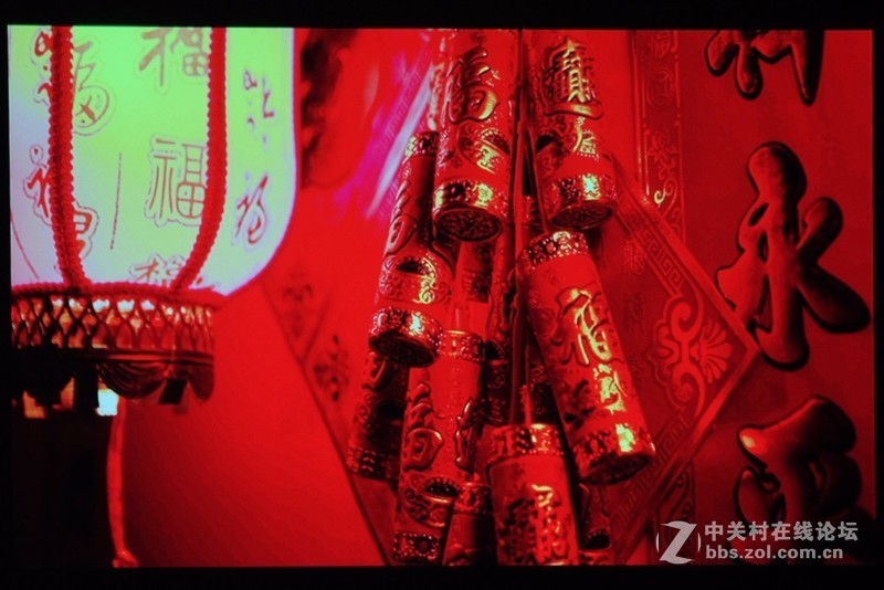 当世界杯遇上3000元档的4D自动梯形校正投影