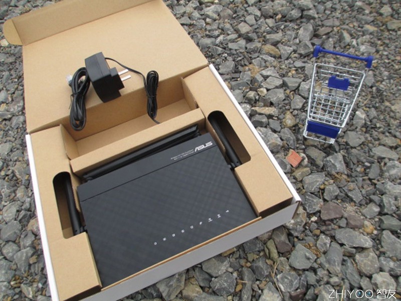 性价比与高品质的完美结合，坚若磐石的华硕路由器评测