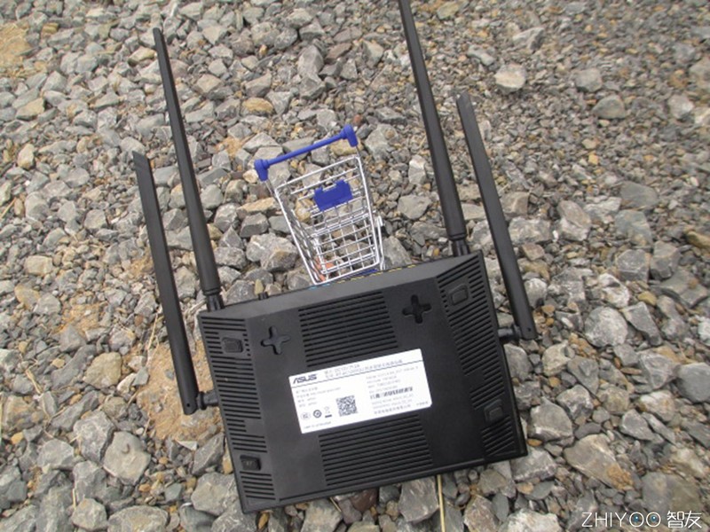 性价比与高品质的完美结合，坚若磐石的华硕路由器评测