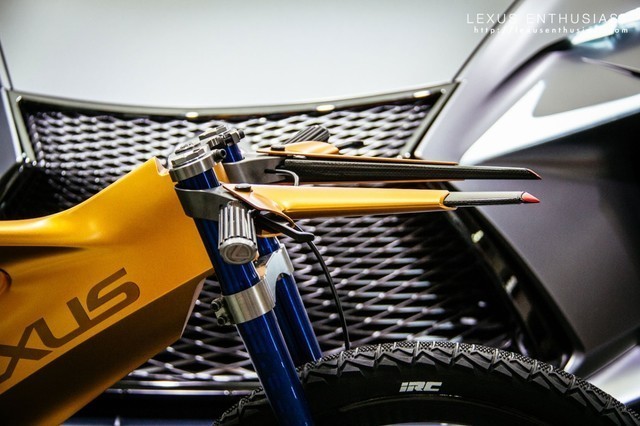 超前卫哲学：Lexus NXB概念碳纤维单车