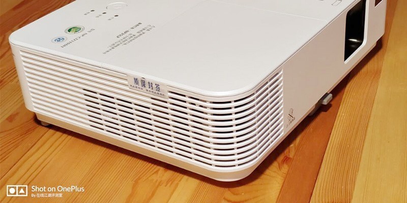 家用投影机实拍美图鉴赏——NEC NP-CD3100H家用投影机（视频）