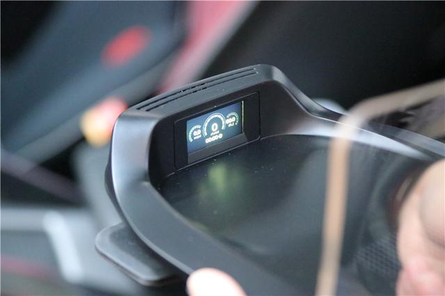 吉利博越装上HUD显示屏，再也不做低头族！优驾HUD体验