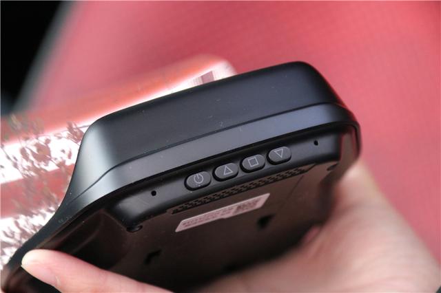 吉利博越装上HUD显示屏，再也不做低头族！优驾HUD体验