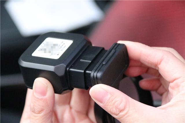 吉利博越装上HUD显示屏，再也不做低头族！优驾HUD体验