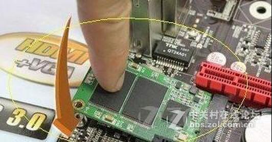 航嘉Jumper500W固态硬盘安装教程