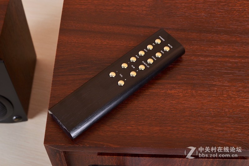 从HiFi玩到网络，入手无所不能的惠威M80W