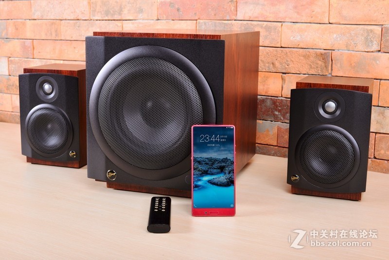 从HiFi玩到网络，入手无所不能的惠威M80W