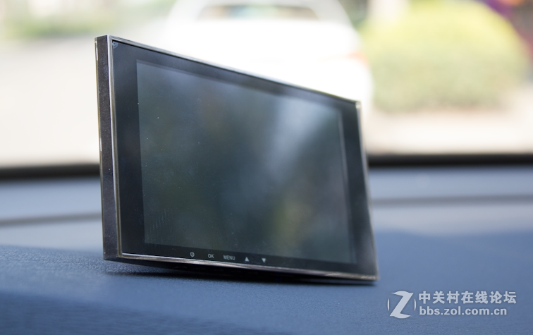 避免碰瓷 卡仕特L60 专业微单行车记录仪