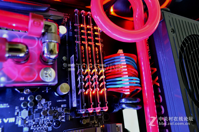 彩蛋现身~壁挂式+全侧透 LIANLI O7s酷炫装机