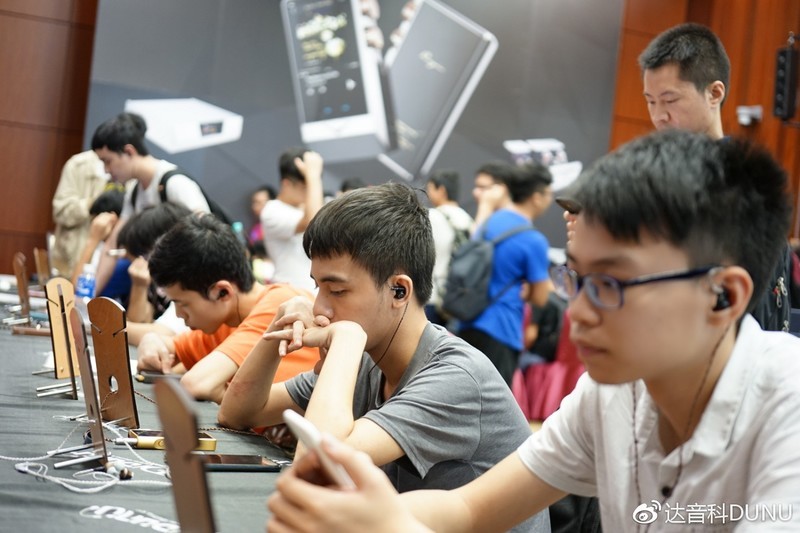 DK-4001（极）荣获技术创新奖！2018广州国际耳机展回顾