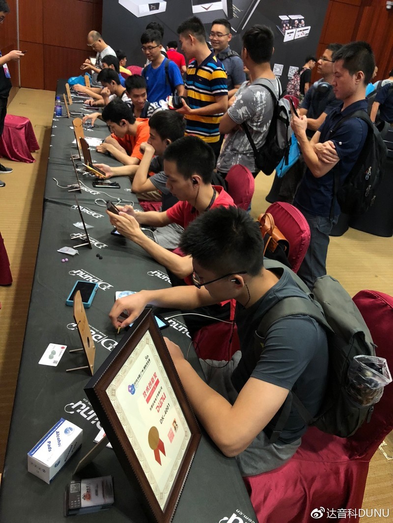 DK-4001（极）荣获技术创新奖！2018广州国际耳机展回顾