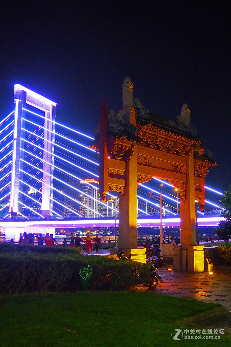 EP5与松下GX85夜摄比较