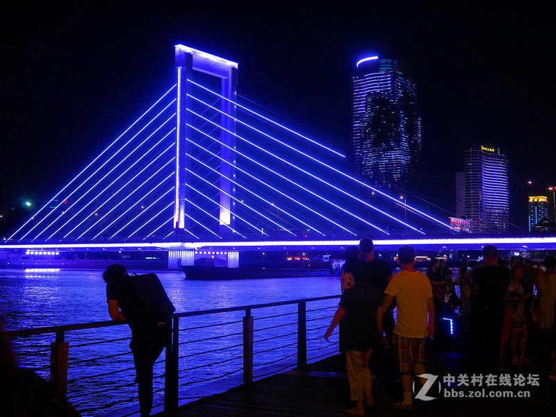 EP5与松下GX85夜摄比较