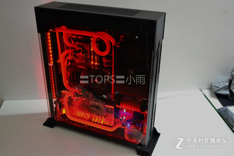 彩蛋现身~壁挂式+全侧透 LIANLI O7s酷炫装机