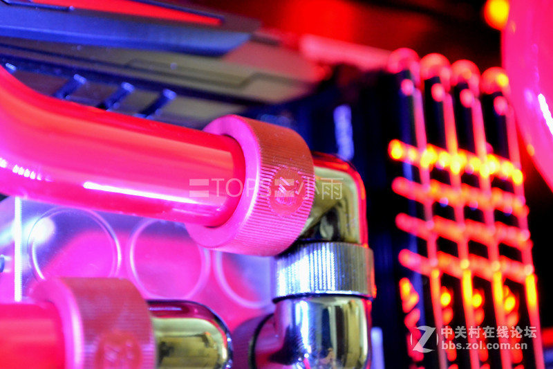 彩蛋现身~壁挂式+全侧透 LIANLI O7s酷炫装机