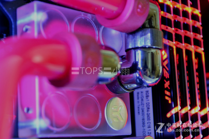 彩蛋现身~壁挂式+全侧透 LIANLI O7s酷炫装机