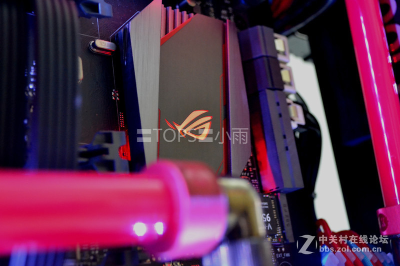 彩蛋现身~壁挂式+全侧透 LIANLI O7s酷炫装机