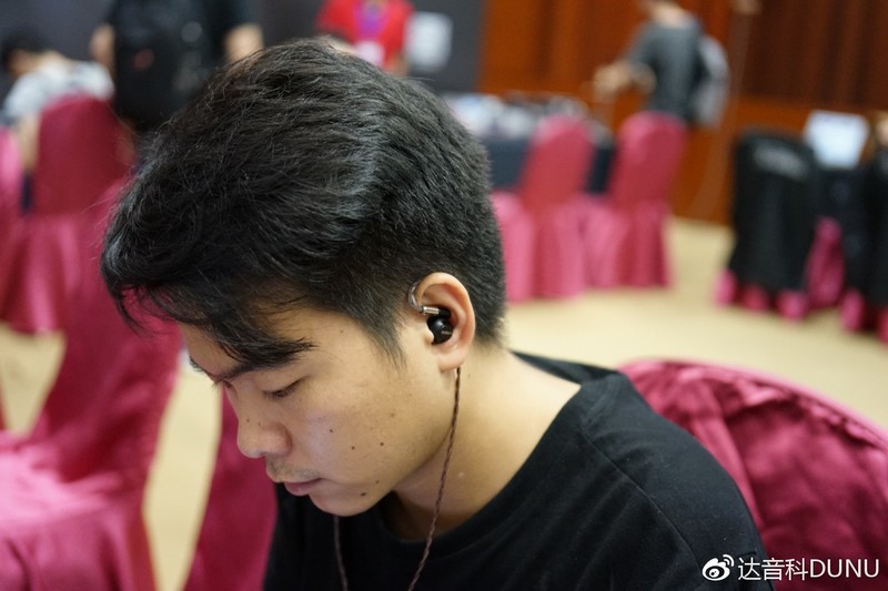 DK-4001（极）荣获技术创新奖！2018广州国际耳机展回顾