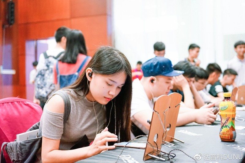 DK-4001（极）荣获技术创新奖！2018广州国际耳机展回顾