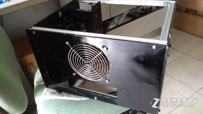 有谁还记得我  太阳爸爸   当年的 太阳哥哥  我回来了  蛋又一次疼了  全手工 机箱