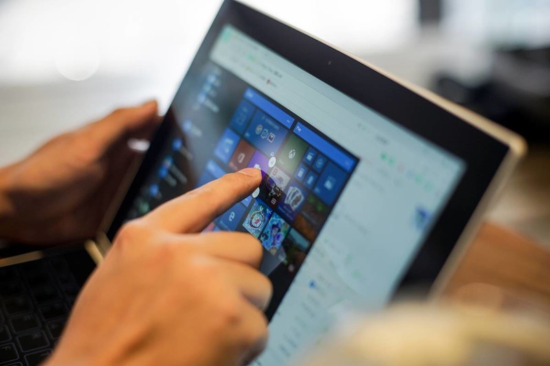 随时随地，随身携带的创意本：Yoga Book