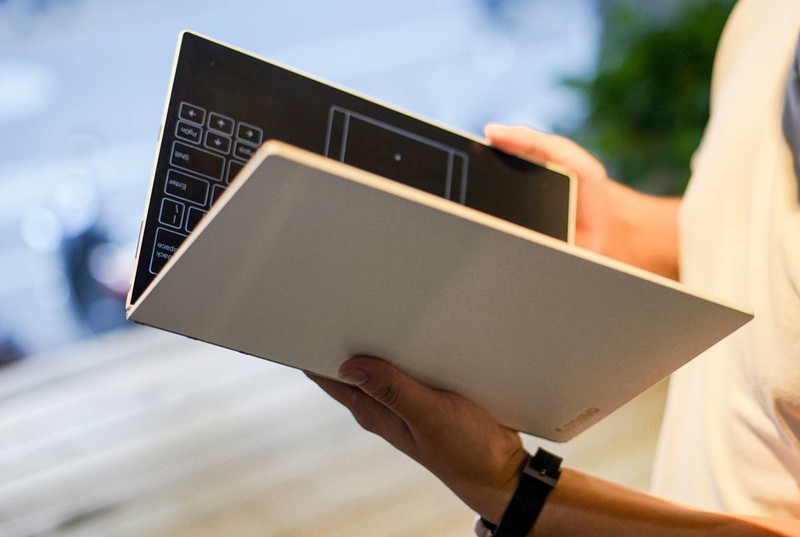 随时随地，随身携带的创意本：Yoga Book