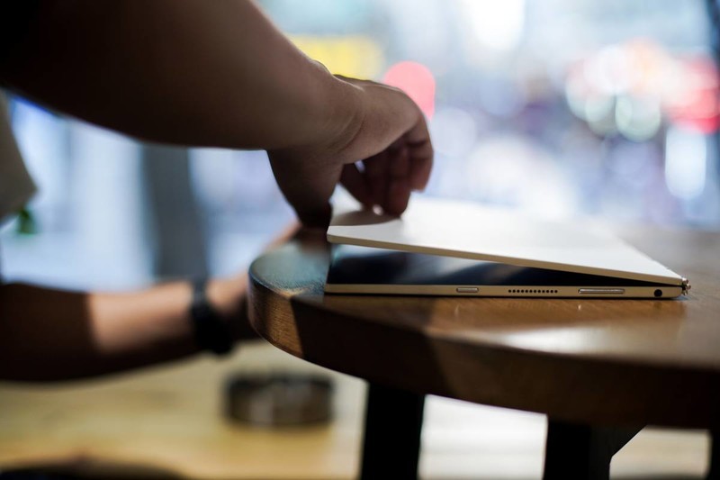 随时随地，随身携带的创意本：Yoga Book