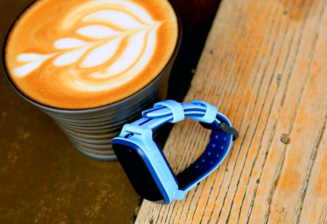 新的一年新的开始！爱他，就为TA挑选一款儿童电话手表吧