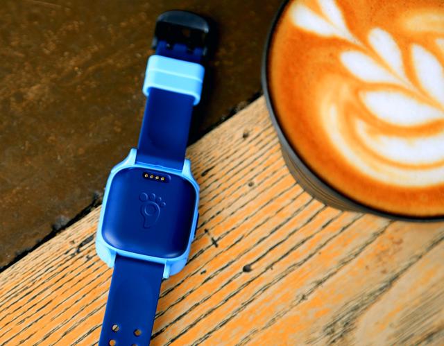 新的一年新的开始！爱他，就为TA挑选一款儿童电话手表吧