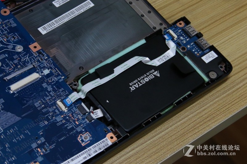 宏基E1-470G笔记本加装SSD、内存大升级，附拆解教程