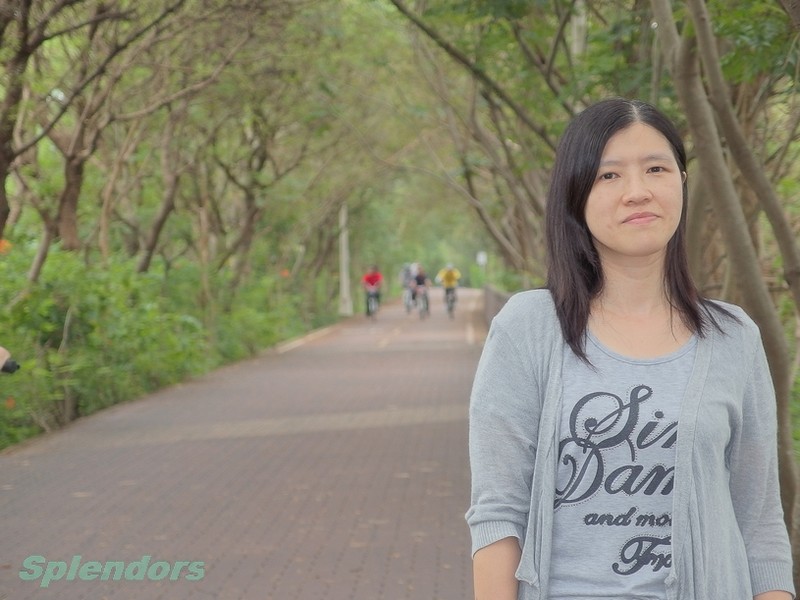 自行车绿廊(人物+ 内闪启用+ 背景虚化),