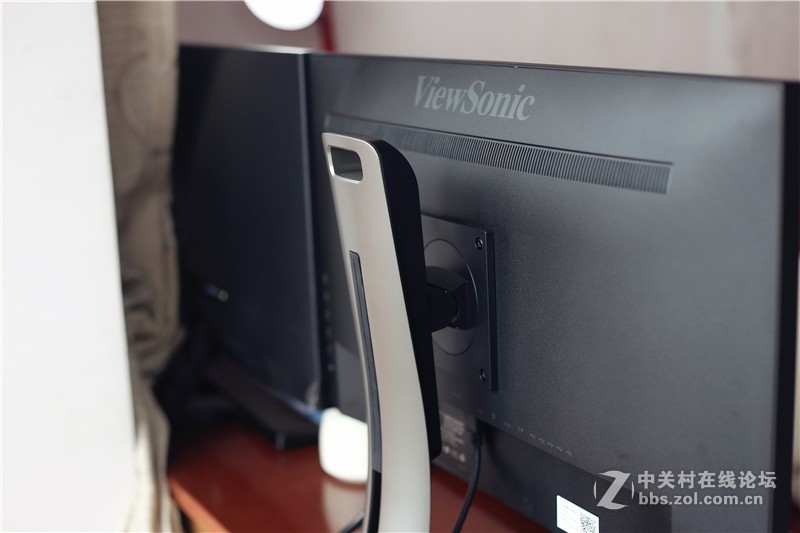 ＃优秀的设计师，需要一款优秀的显示器＃ 优派VP2768外观测评