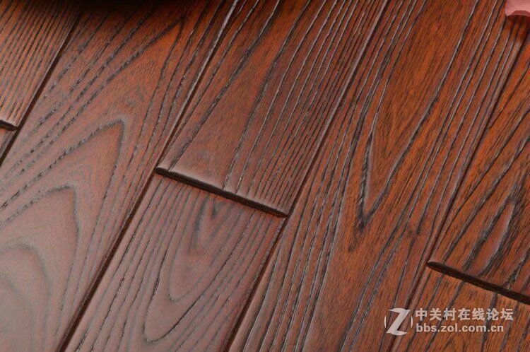 新品种速生槐，干直，速生，易管理，木质硬，适用于实木地板家具。