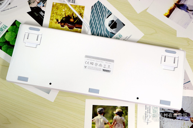 晶莹剔透的颜值，原是实力派—雷柏V500S冰晶版机械键盘评测