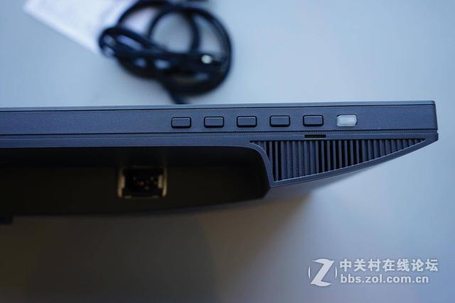 我也想省钱，可是眼睛他不允许啊，4K还护眼的高清显示器了解下