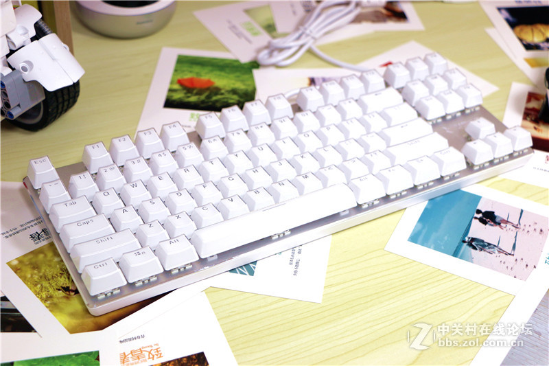 晶莹剔透的颜值，原是实力派—雷柏V500S冰晶版机械键盘评测