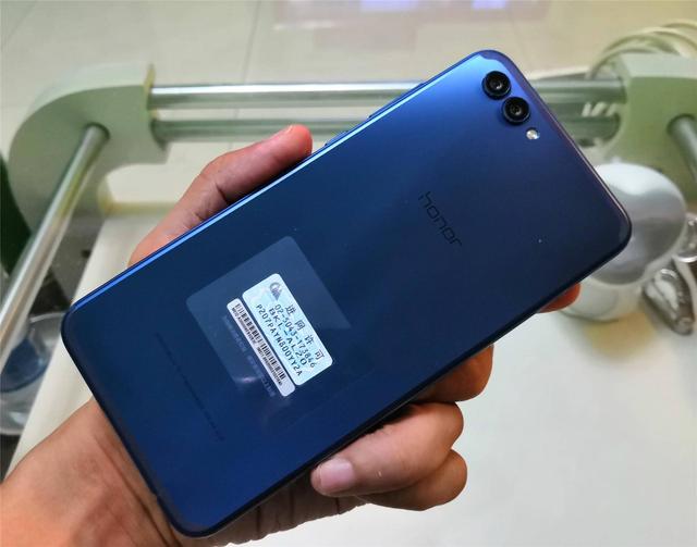 GPU Turbo加持的王荣耀V10开箱图赏