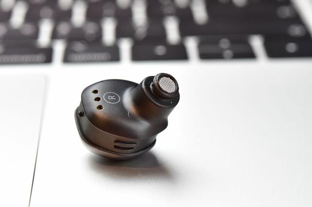 阿思翠S90PRO、小鸟TRACK真无线耳机横评，基因说阐释一切是非