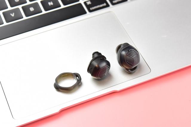 阿思翠S90PRO、小鸟TRACK真无线耳机横评，基因说阐释一切是非