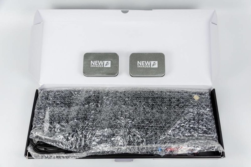 键盘用腻了？换个轴！首席玩家捕鸟RGB可替换轴机械键盘测评