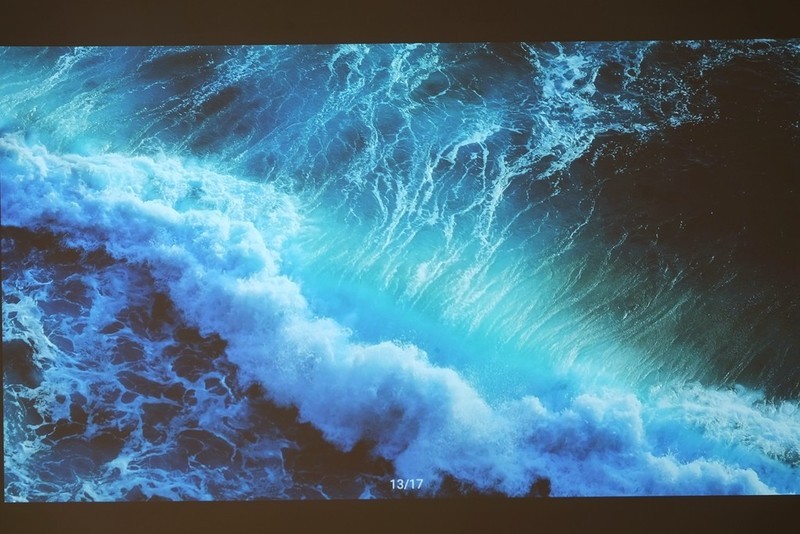 投影首家！内置“4D自动梯形校正”的新旗舰，神画F1全面测评