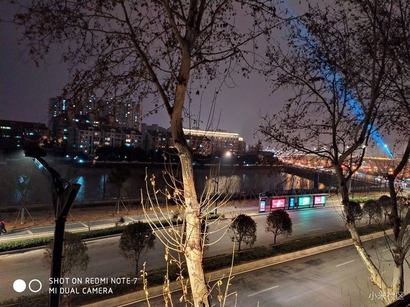 红米note7超级夜景实拍对比